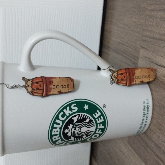 #353Halloween/Fall Pumpkin Latte Dangle Earrings - Picture 1 of 4